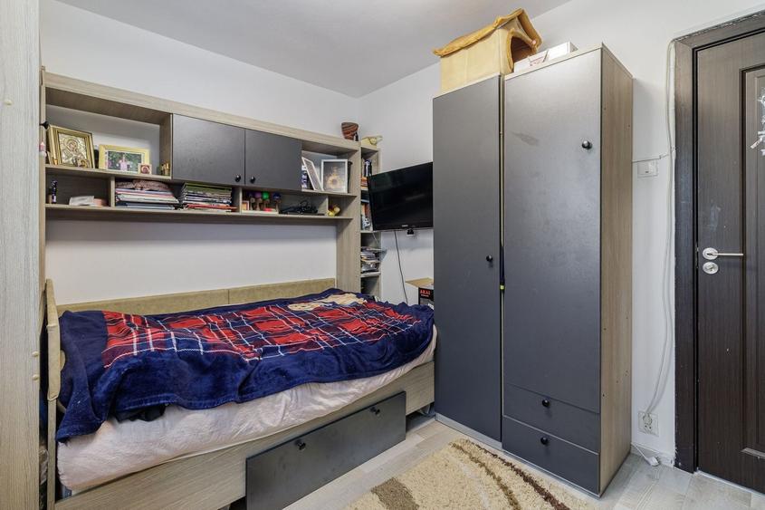 Apartament cu 3 camere semidecomandat, mobilat în Drumul Taberei