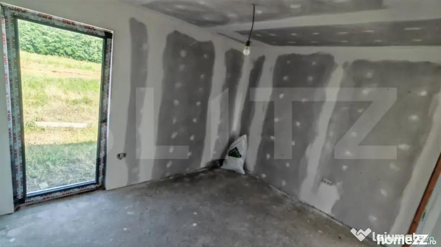 Casă cu 3 camere cu Teren 600 Mp în Central