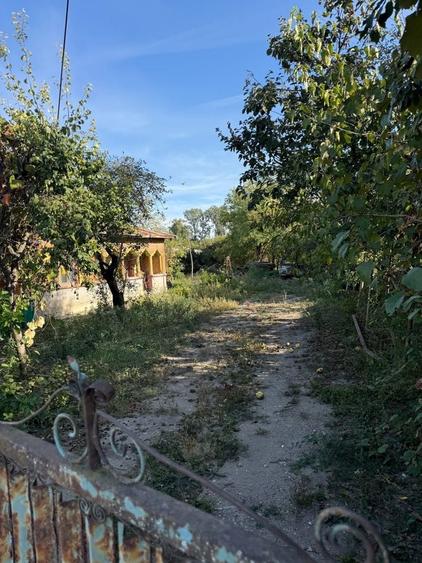 Casă cu 3 camere în Joița