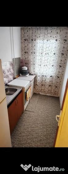 Apartament cu 2 camere semidecomandat în Astra
