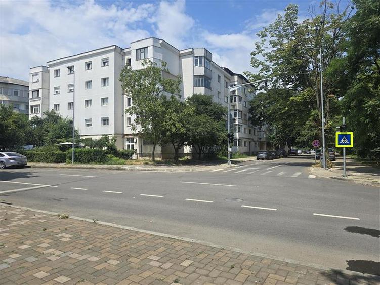 Apartament cu 2 camere decomandat în Nord