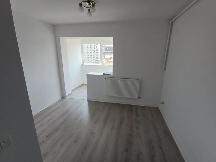 Apartament cu 2 camere semidecomandat în Titan