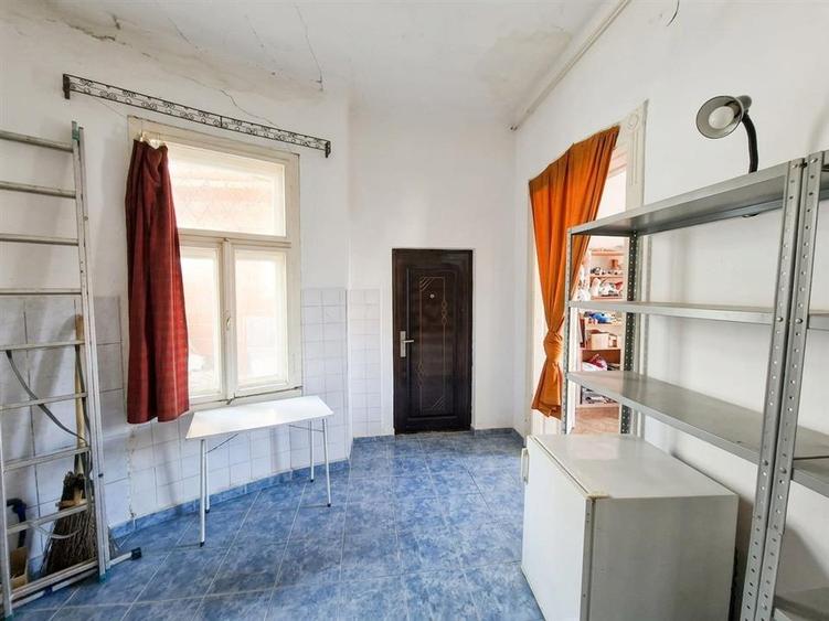 Spațiu comercial, de 110 mp, în Central