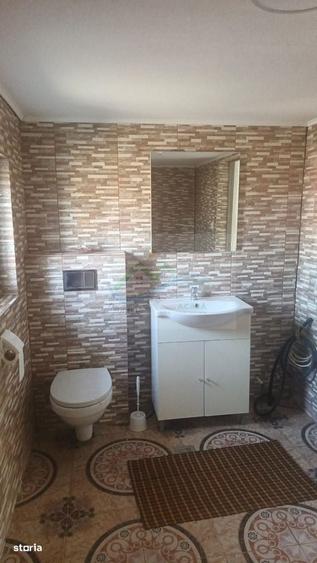 Casă cu 3 camere în Drăgoiești
