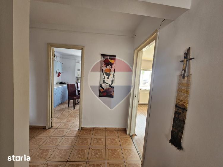 Apartament cu 7 camere în Central