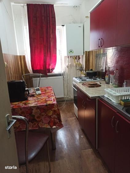 Garsonieră decomandată în Eremia