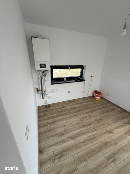 Casă cu 4 camere cu Teren 300 Mp în Central