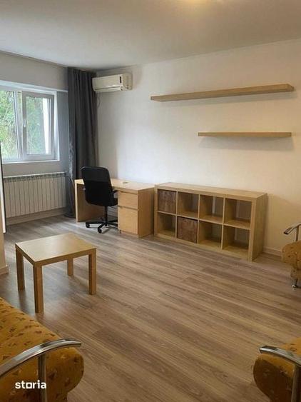 Garsonieră în Tei
