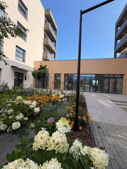 Apartament cu 2 camere decomandat, mobilat în Tractorul