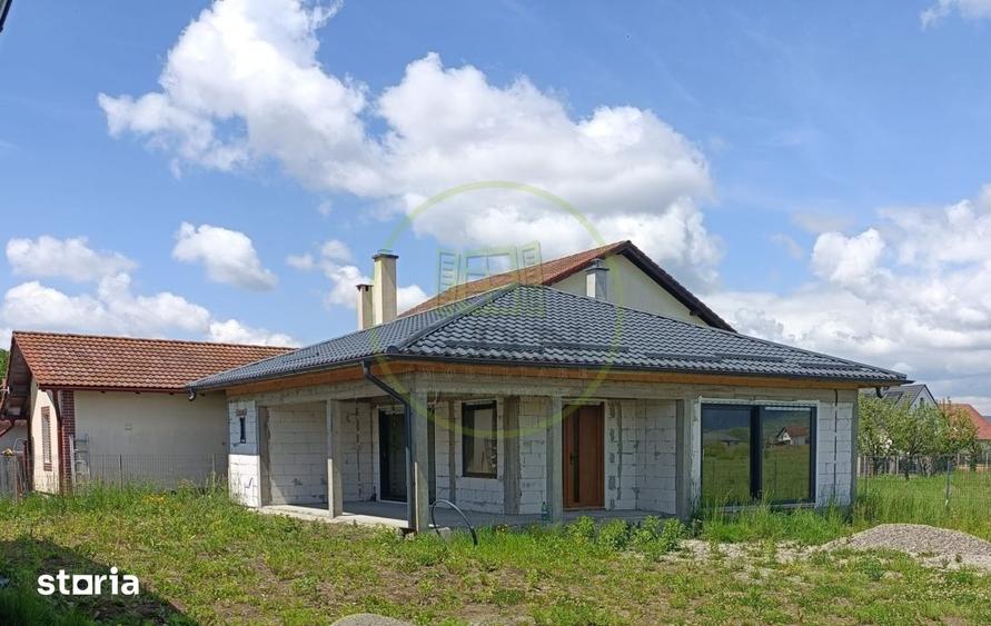 Casă cu 3 camere cu Teren 600 Mp în Solovăstru