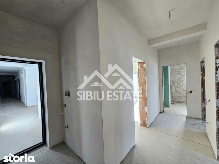Apartament cu 2 camere decomandat în Șelimbăr — fotografia 3