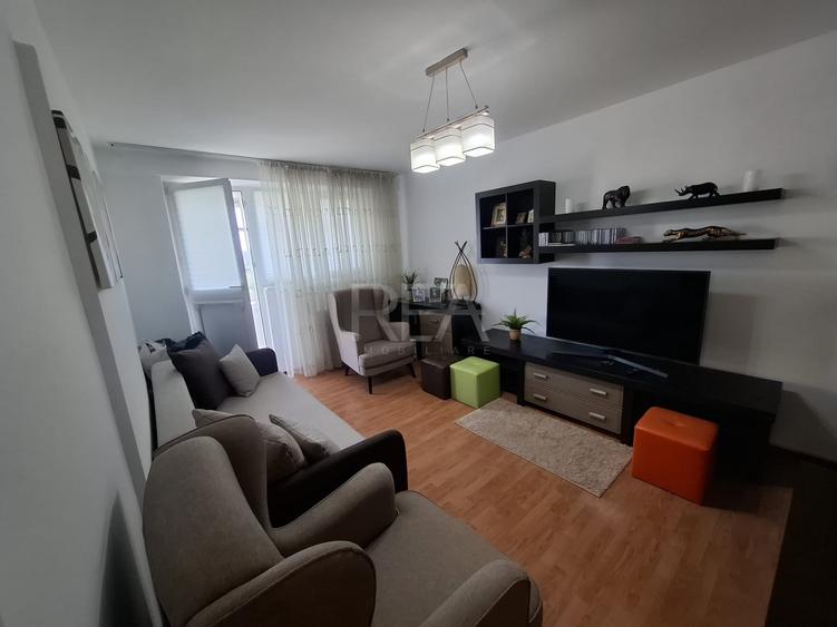 Apartament cu 3 camere decomandat, mobilat în Drumul Taberei