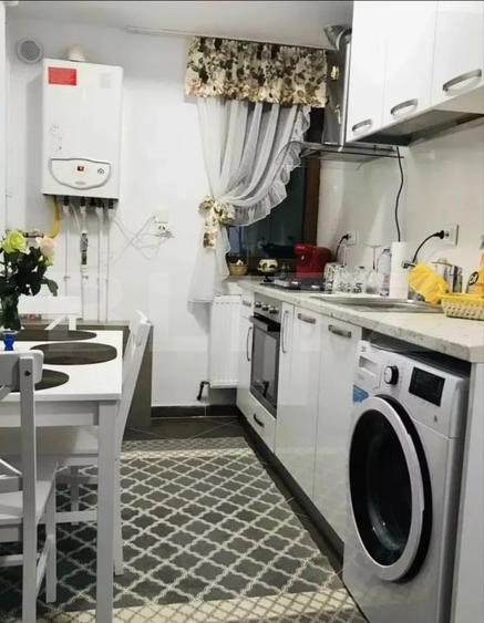 Garsonieră decomandată, mobilată în Baza 3