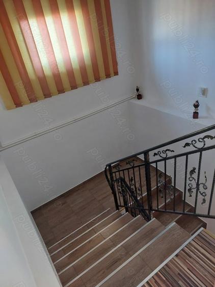 Casă cu 7 camere cu Teren 300 Mp în Năvodari