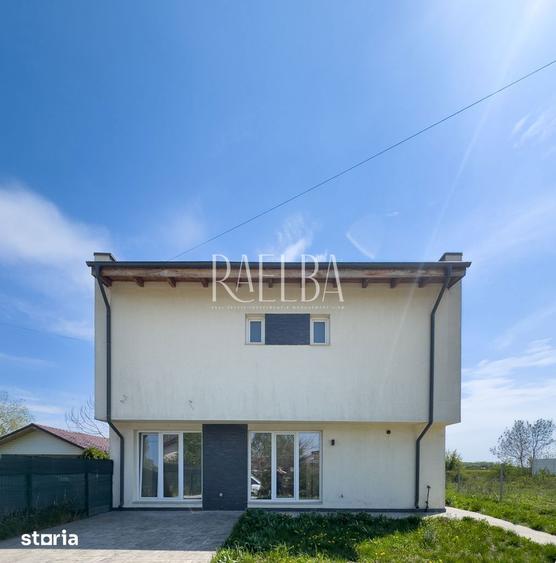 Casă cu 3 camere cu Canalizare în Central