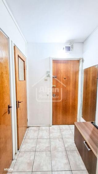 Apartament cu 2 camere semidecomandat în Centrul Civic