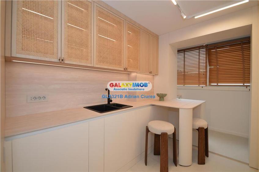 Apartament cu 2 camere semidecomandat, mobilat în Unirii
