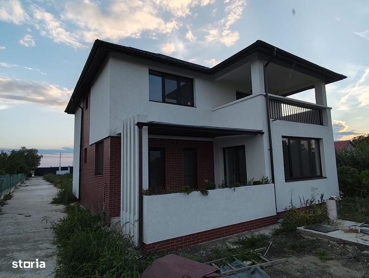Casă cu 4 camere în Tărtășești