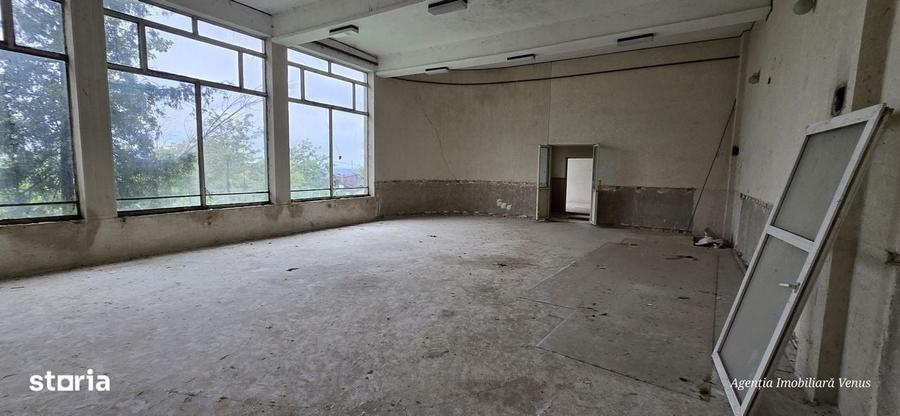 Casă cu 4 camere în Cucorăni