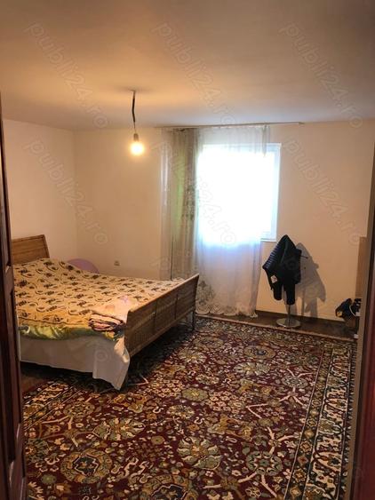 Casă cu 3 camere în Sacoșu Mare