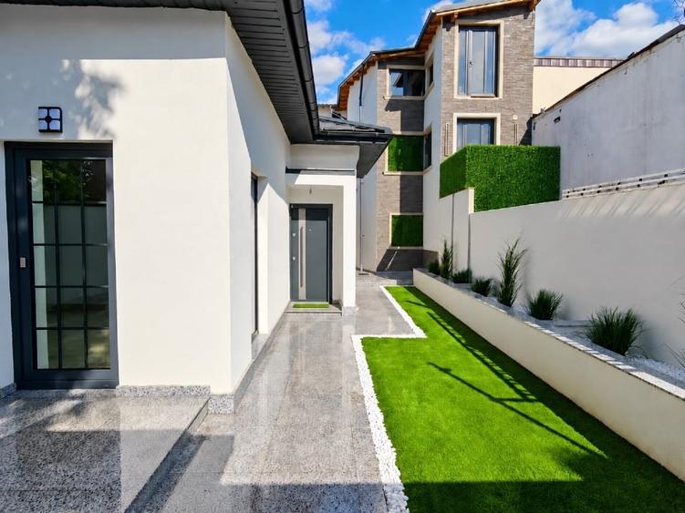 Casă individuală cu 3 camere cu Canalizare în Bucureștii Noi