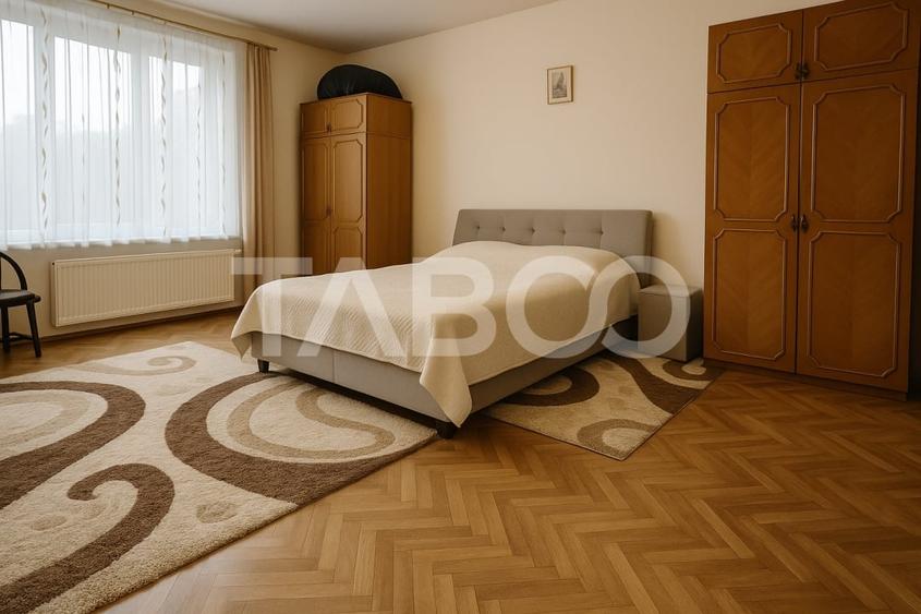 Apartament cu 3 camere nedecomandat, mobilat în Orașul de Jos
