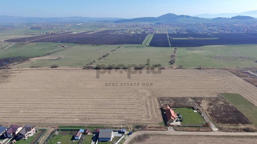 Teren agricol extravilan de 6400 mp, în Sânpetru