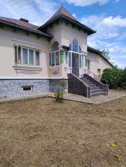 Casă cu 4 camere în Măldărești