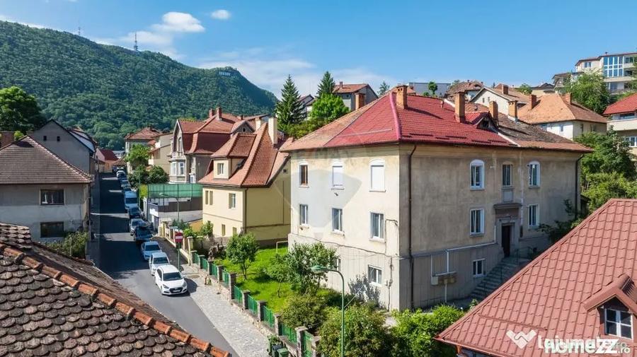 Apartament cu 4 camere decomandat în Dealul Cetății