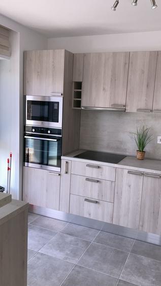 Apartament cu 2 camere semidecomandat în P-ta Presei Libere