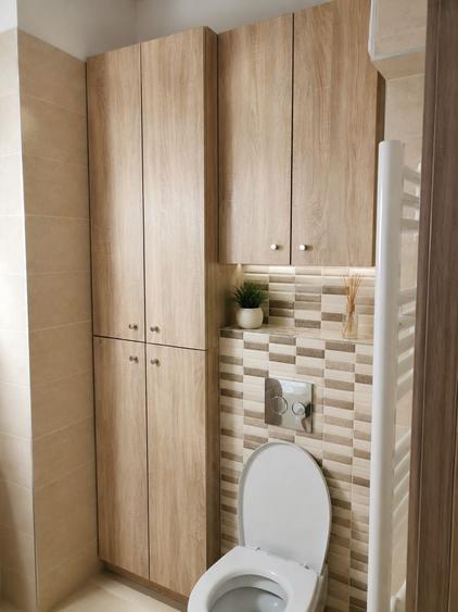 Apartament cu 3 camere semidecomandat în Central