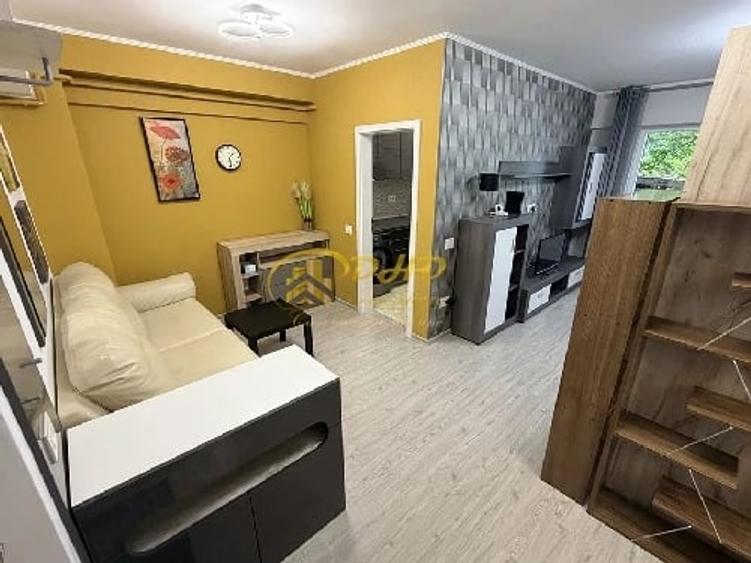 Garsonieră decomandată în Tătărași