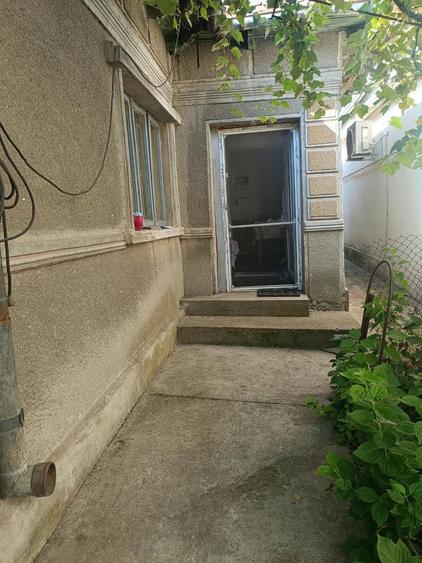 Casă individuală cu 4 camere cu Canalizare în Km 4-5