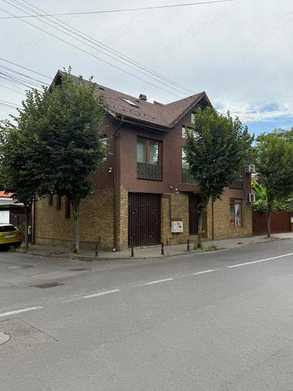 Casă cu 6 camere în Dacia