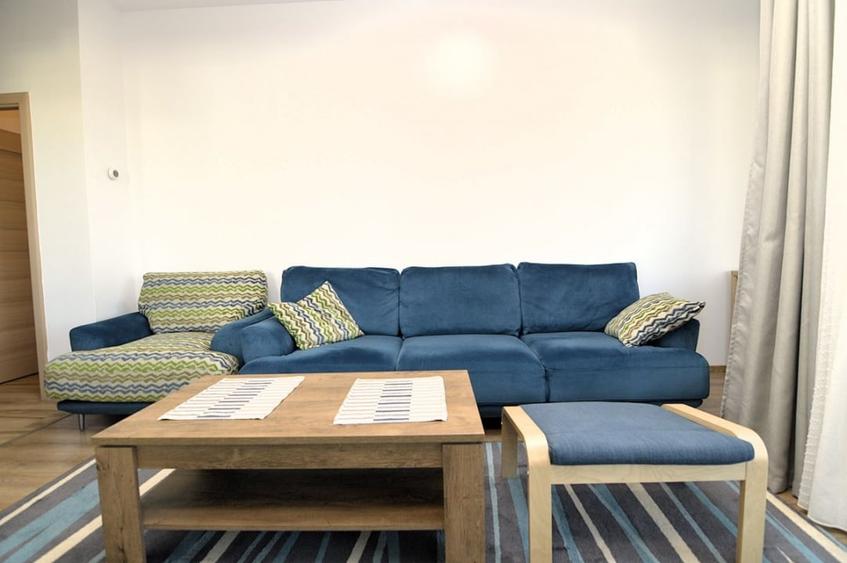Apartament cu 4 camere decomandat, mobilat în Unirii