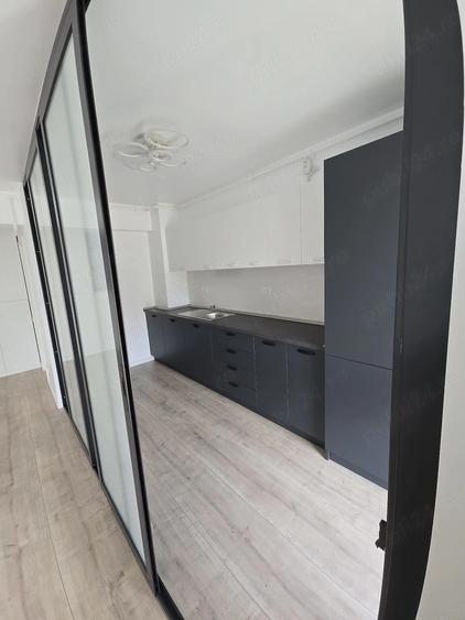 Apartament cu 3 camere decomandat în Baicului