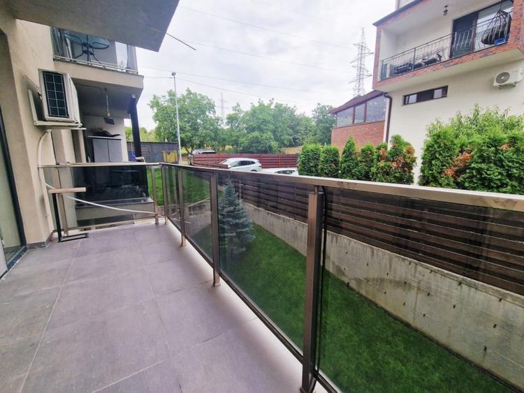 Apartament cu 2 camere semidecomandat în Borhanci