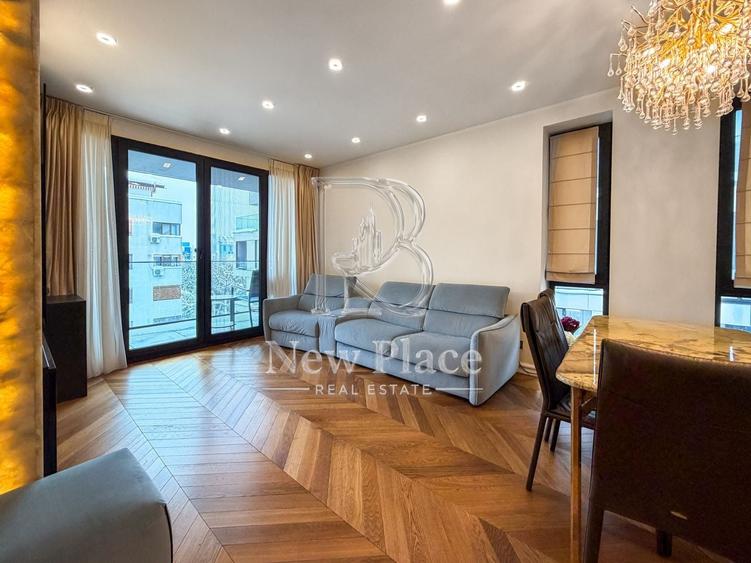 Apartament cu 3 camere decomandat, mobilat în Herăstrău