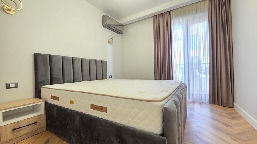 Apartament cu 3 camere decomandat în Pipera