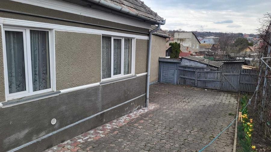 Casă cu 2 camere în Central