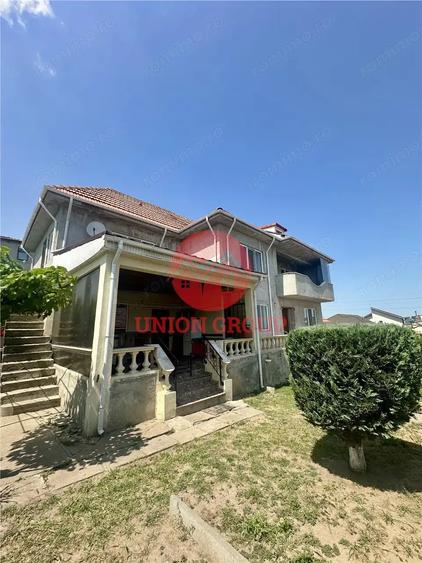 Casă cu Teren 854 Mp în Ovidiu