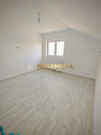 Casă individuală cu 4 camere cu Teren 361 Mp în Micești