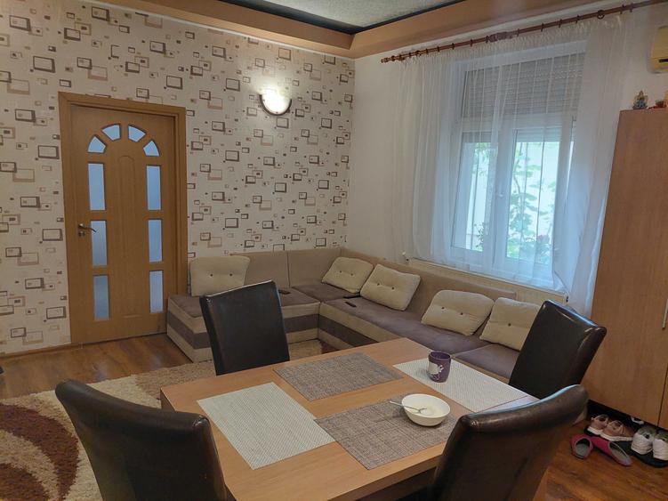 Casă cu 3 camere în Central