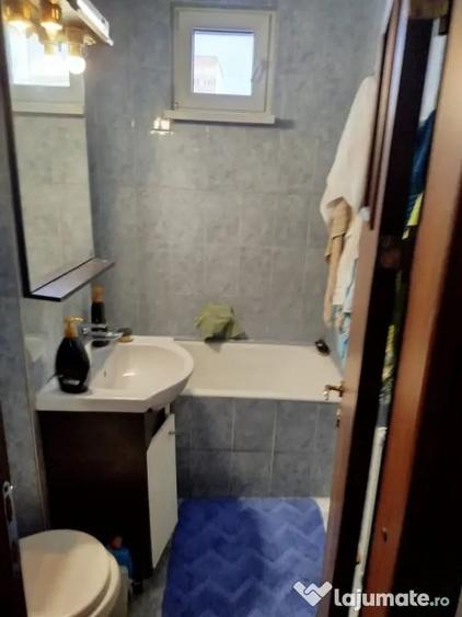 Apartament 2 camere renovat, etaj 1, zona Carpa?i - 4