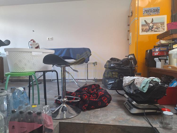 Casă individuală cu 4 camere cu Canalizare în Central