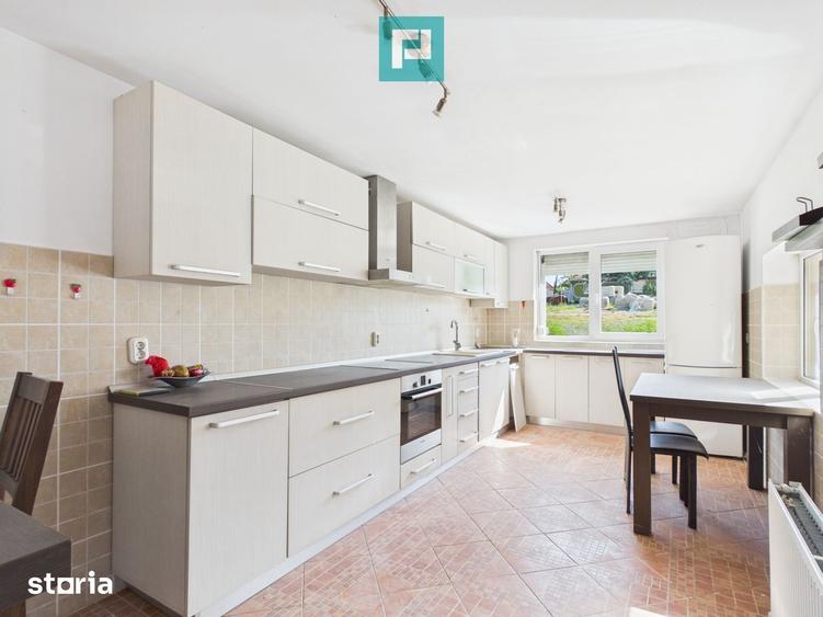 Casă cu 4 camere cu Teren 2778 Mp în Hidiș