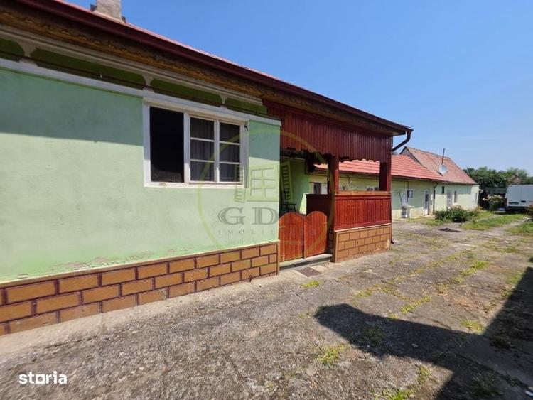 Casă cu 4 camere decomandat în Gura Râului