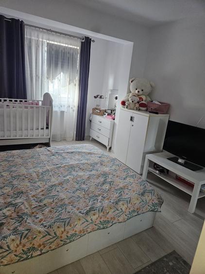 Apartament cu 2 camere decomandat în Exterior Vest
