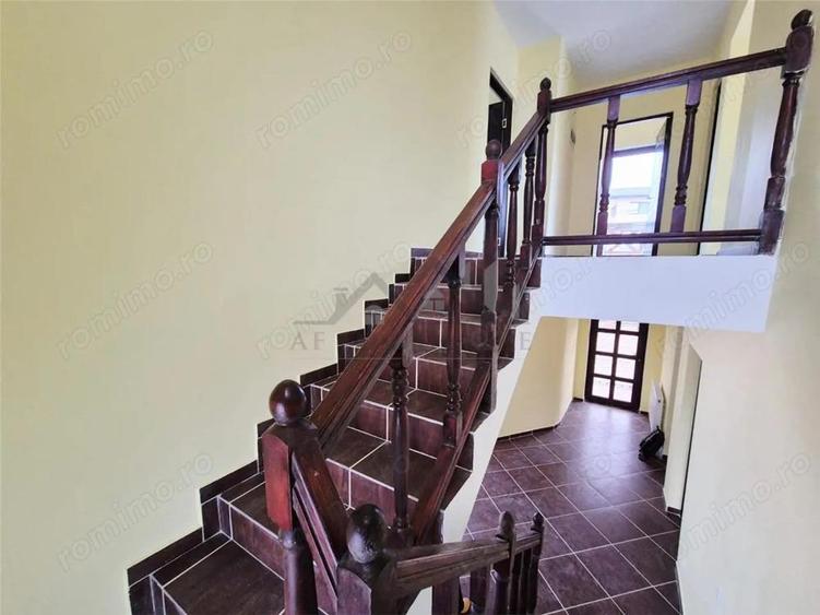 Casa de vanzare individuala cu garaj in Bucium - 8