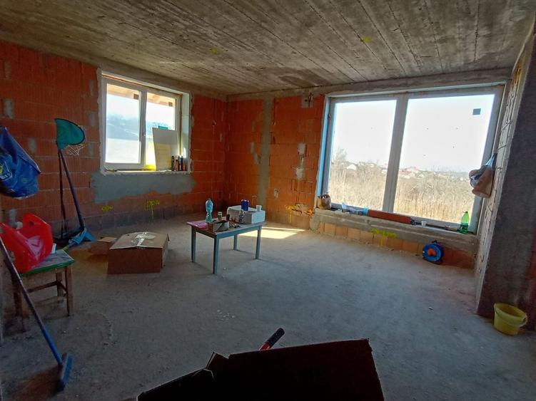 Casă lângă oraș+ teren 1253 mp priveliște superbă ,loc pentru 2 case - 8